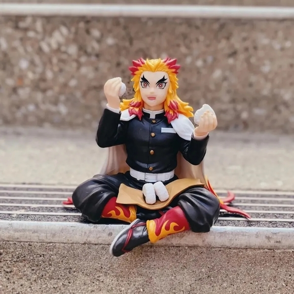 💥 Rengoku Figure Demon Slayer💥 - Picture 4 of 4